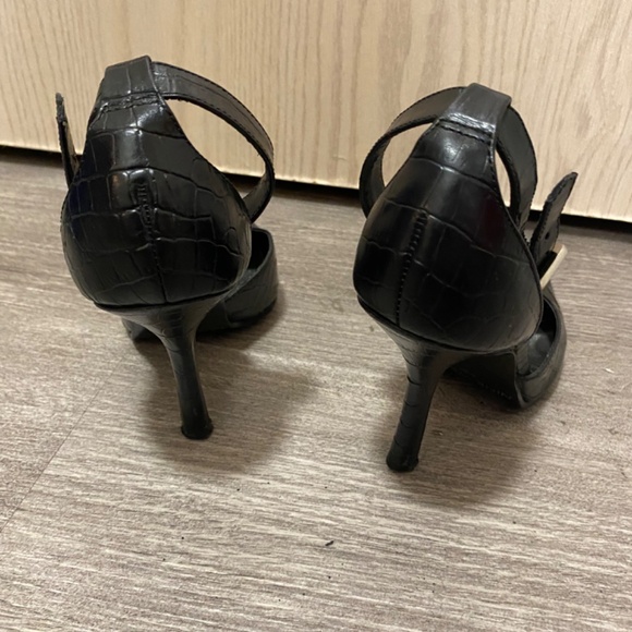 Nine West Black Size 5 1/2 Women’s Buckle Heels - Picture 4 of 9